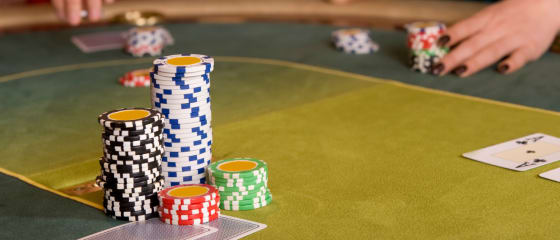 إيجابيات وسلبيات لعب لعبة Caribbean Stud Poker